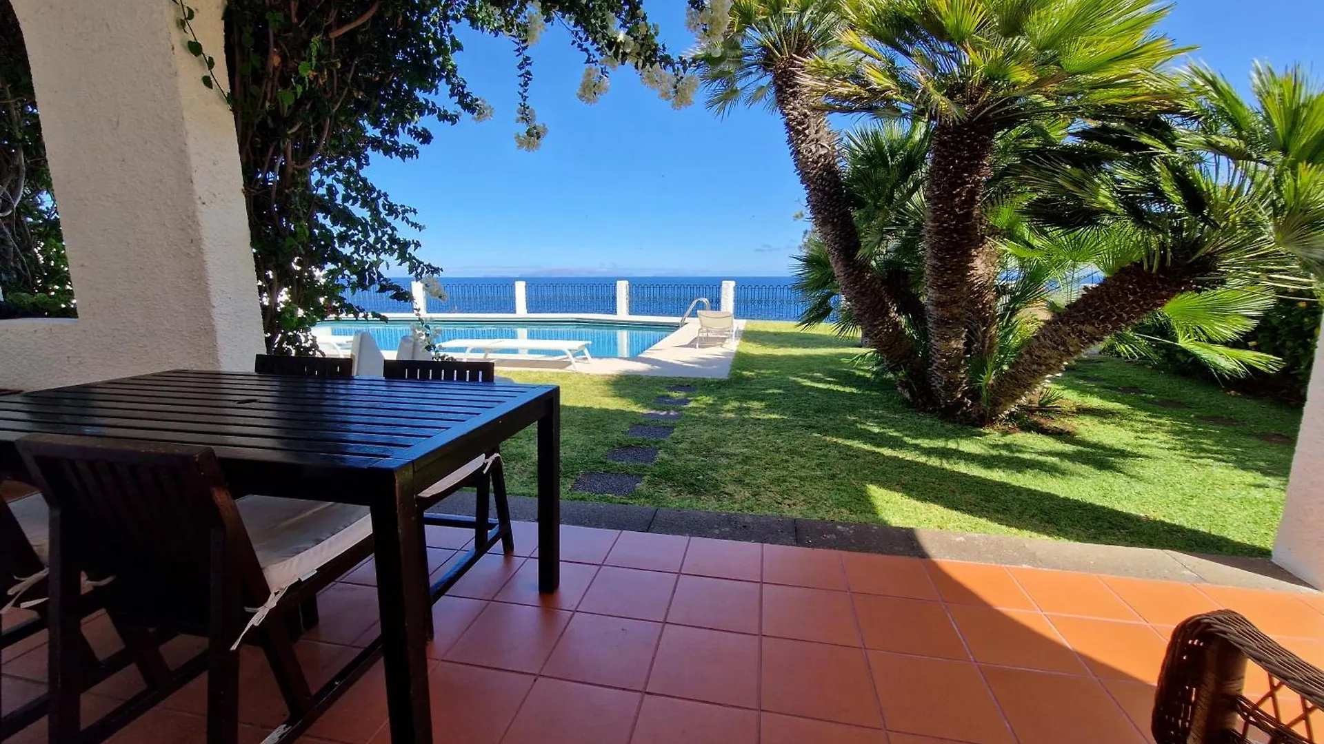 Salt Water Villa Santa Cruz  Portugalsko