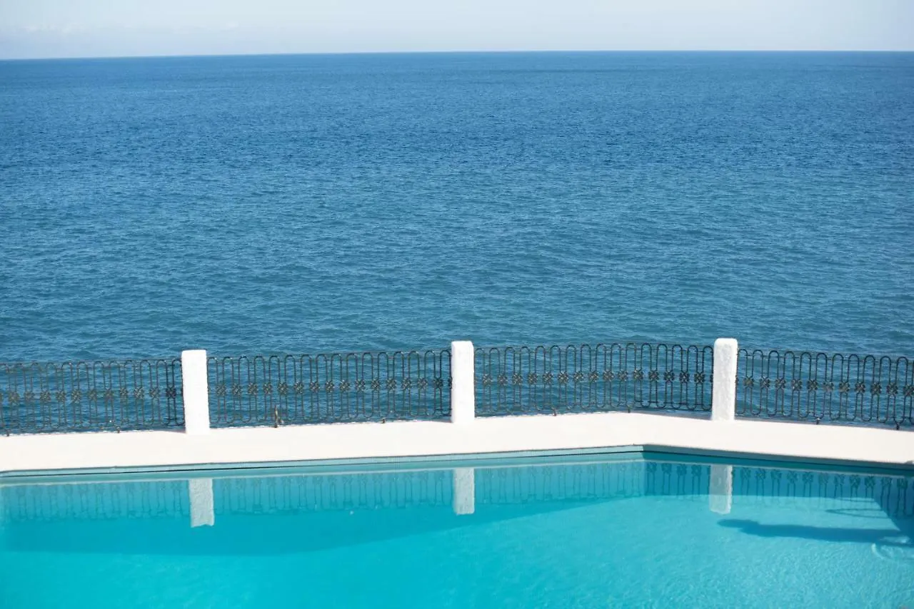 Salt Water Villa Santa Cruz